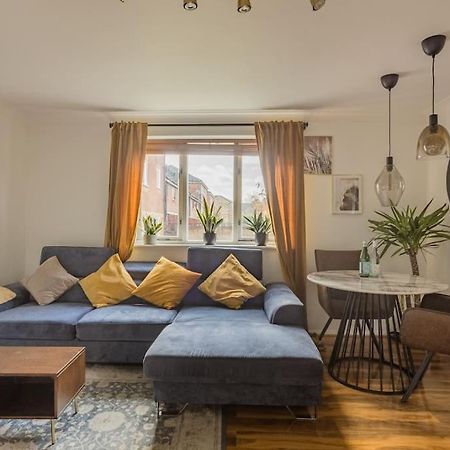 Bright &Spacious One Bedroom Flat Off Canary Wharf ลอนดอน ภายนอก รูปภาพ