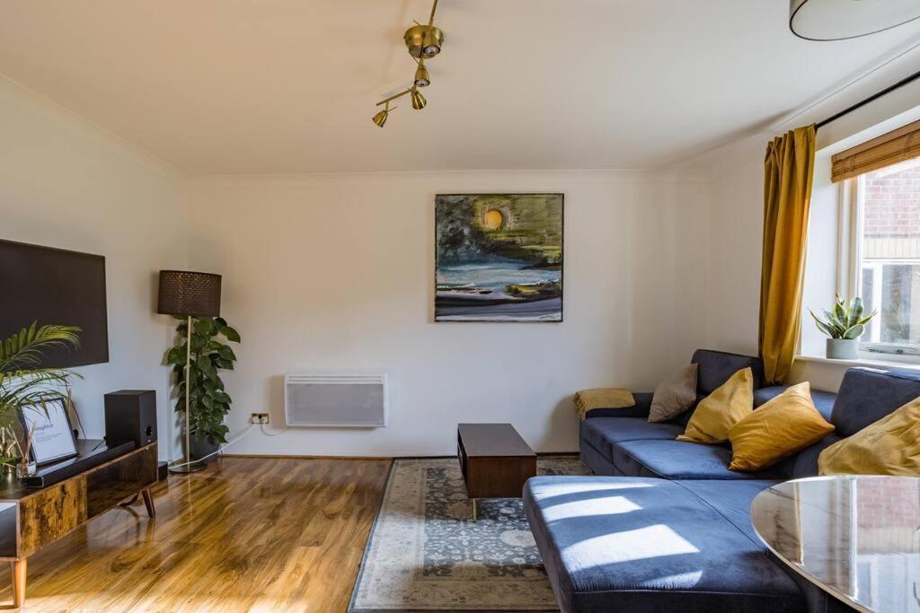 Bright &Spacious One Bedroom Flat Off Canary Wharf ลอนดอน ภายนอก รูปภาพ