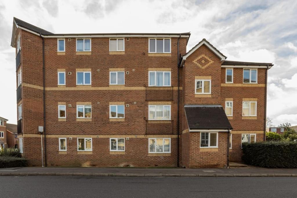Bright &Spacious One Bedroom Flat Off Canary Wharf ลอนดอน ภายนอก รูปภาพ