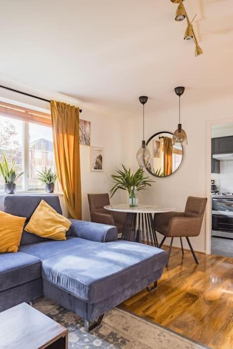Bright &Spacious One Bedroom Flat Off Canary Wharf ลอนดอน ภายนอก รูปภาพ